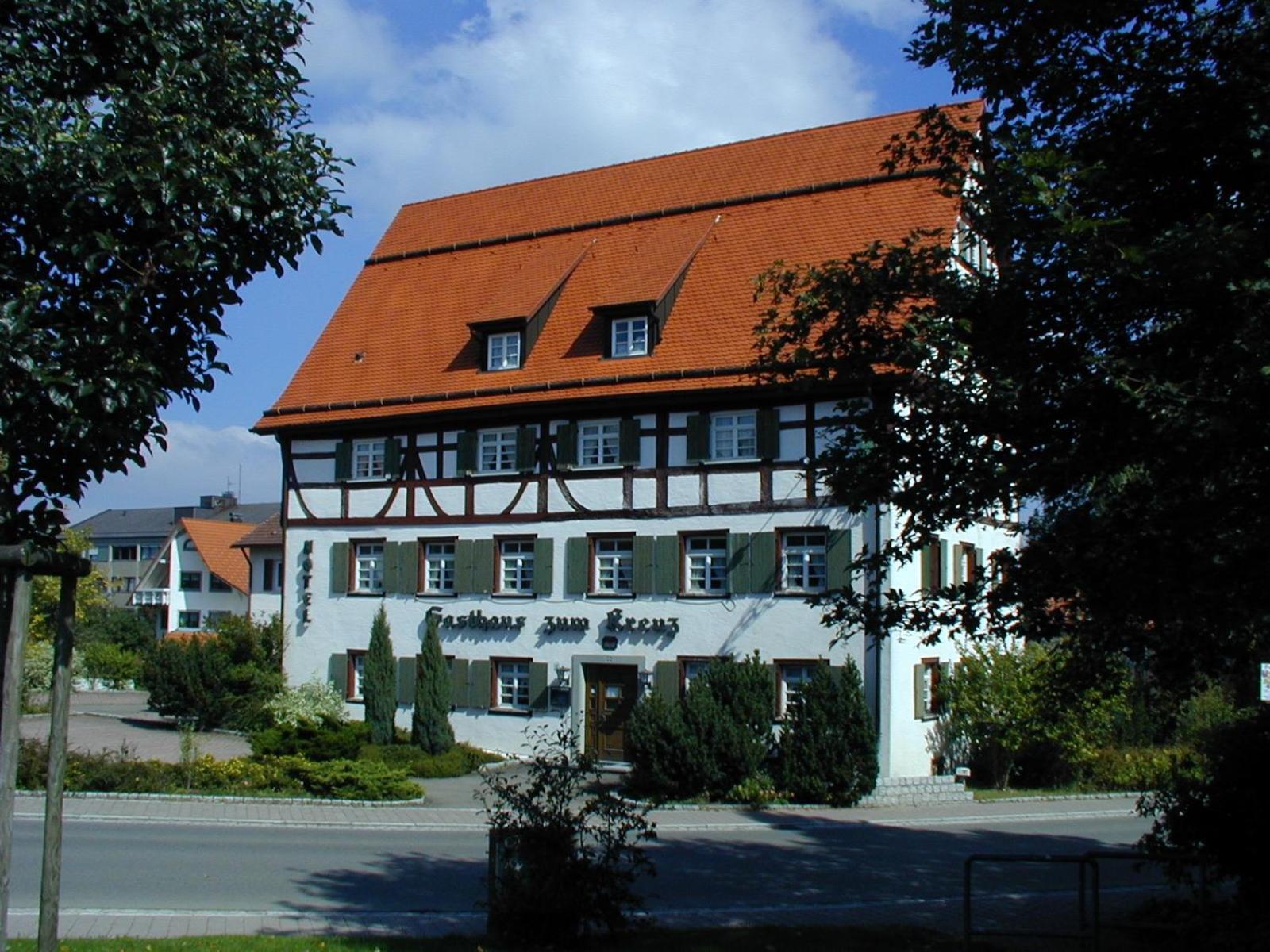 Gasthaus Hotel Zum Kreuz 斯特滕阿卡顿玛 外观 照片
